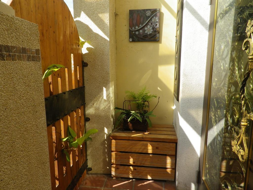 Bed and Breakfast Alongs Garden à Heng-ch'un Extérieur photo
